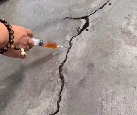 西岗混凝土裂缝修补技术详解​